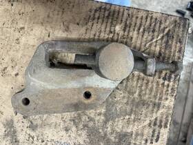 3046809 Cummins Idler Adjusting Bracket With Screw For Engine Used