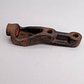 C1tt-18132-b Ford Idler Arm Mount Nos