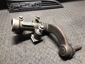 559.fd8n15 Ford Truck 11-18 F350 2wd Front Right Idler Arm Pivot Bracket