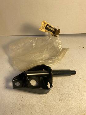 96064806 General Motors 1 Oem Oe Gm Nos 1989-1998 Chevrolet Chevy Tracker 1.6l Idler Arm Bracket