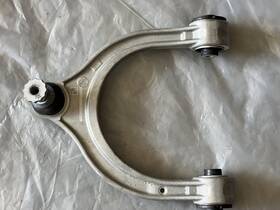 A206333 Mercedes-benz W206 C-class Front Right Upper Suspension Arm Oem