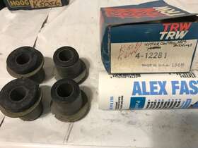 12281 Trw K5189 K6144 Upper Control Arm Bushings 74-79 Camaro Firebird 74-77 442
