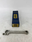 Moog 336 Steering Idler Arm Front For 1949-1951 Nash Ambassador Nos. Fixed Price $16.34.